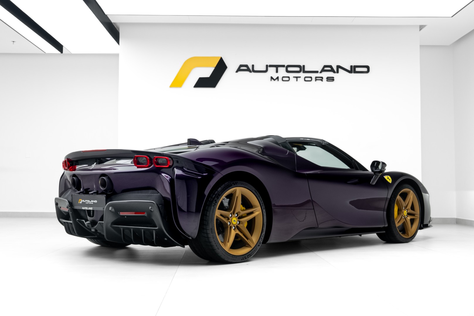 2024 FERRARI SF90 SPIDER | MAIN DEALER SERVICE | FULL CARBON OPTION